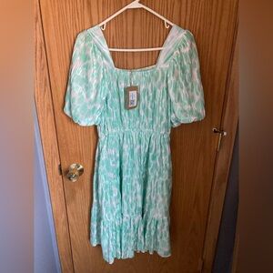 NWT Grace + Emma Soft Green and White Puff Sleeve Square-Neck Dress, Sz M